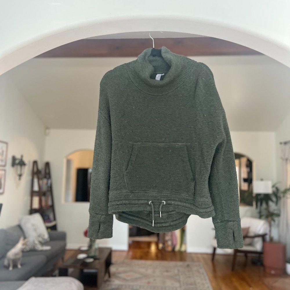 Sweat Beat - Green Pullover - Medium